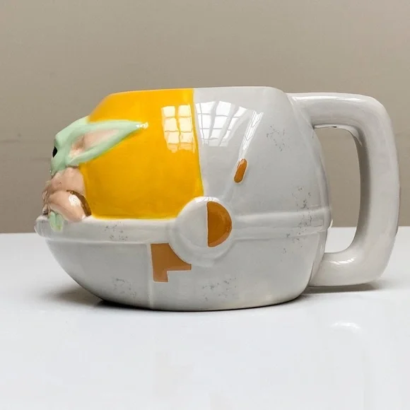 Star Wars: The Mandalorian 16 oz 3D Ceramic Coffee Mug, The Child (Baby Yoda) - Picture 2 of 6